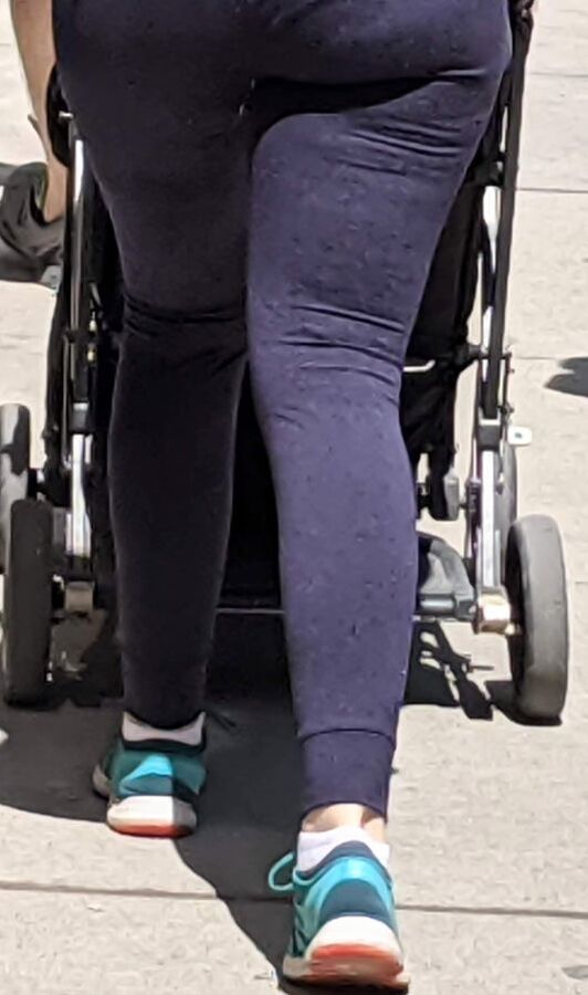 PAWG Mommy bubbles