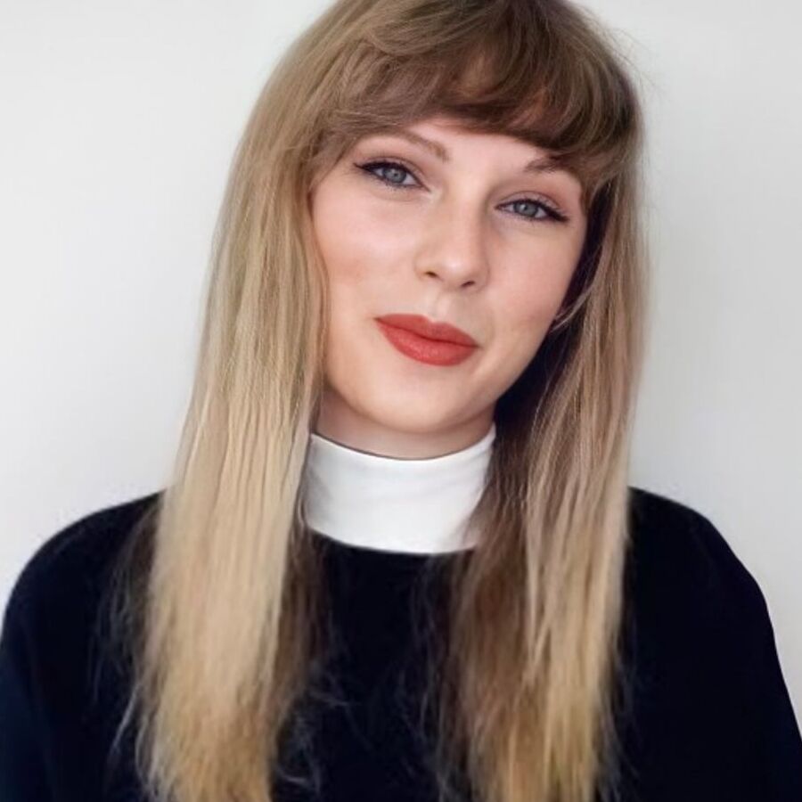 Taylor swift hot