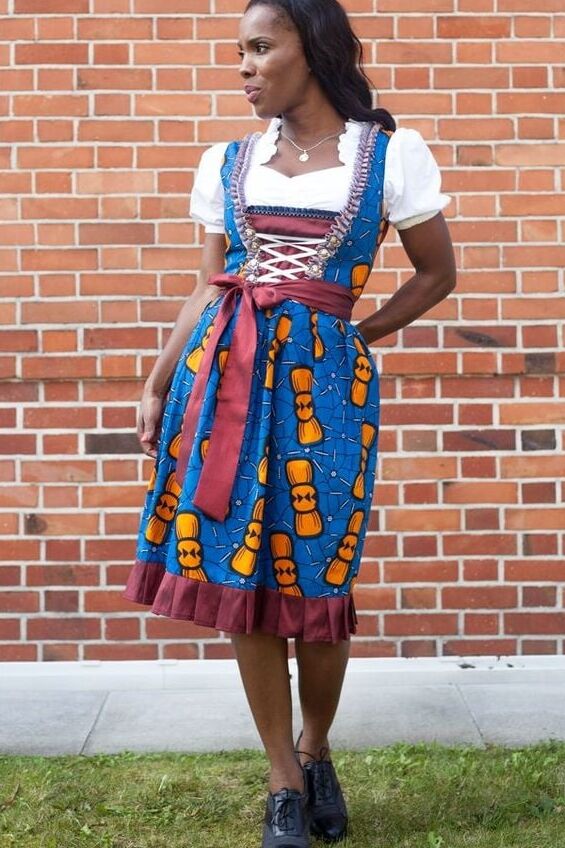 Black women in Dirndl
