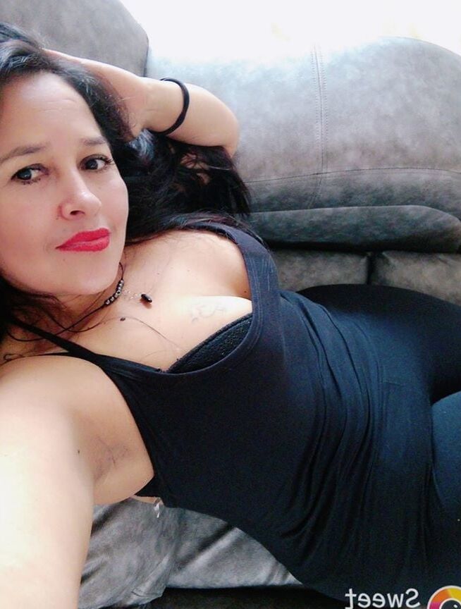 girasol robles mature ass culote bbw