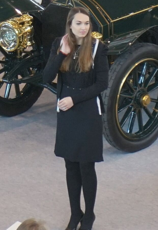 Exhibition Cunt in Pantyhose