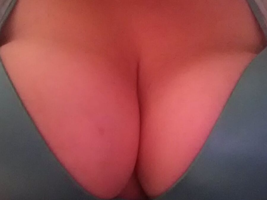 Webslut Lindsey Holler from Barrie Ontario