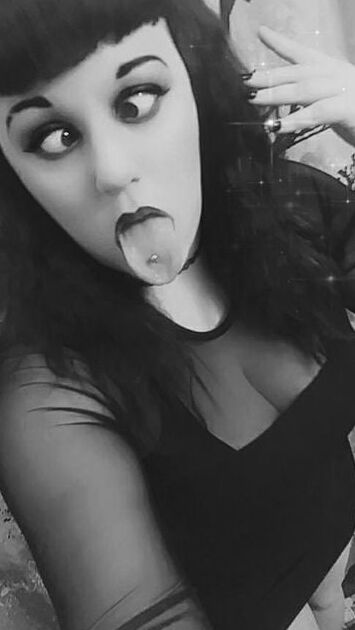 Amateur Goth Slut
