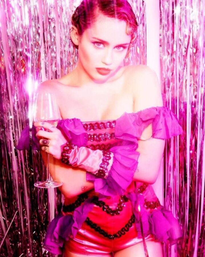 Miley sexy Cyrus