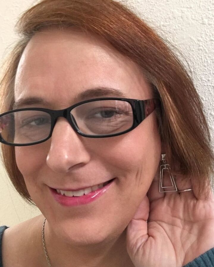 Amateur milf (cum on her face)