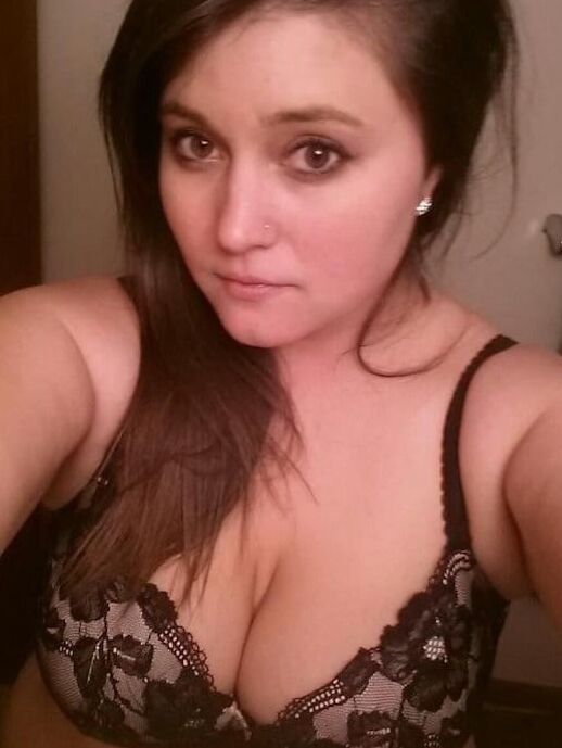 Brunette Amateur