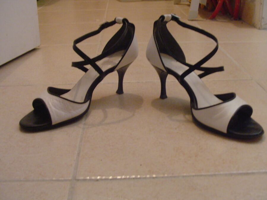 Les chaussures de ma femme, lesquelles preferez-vous ?