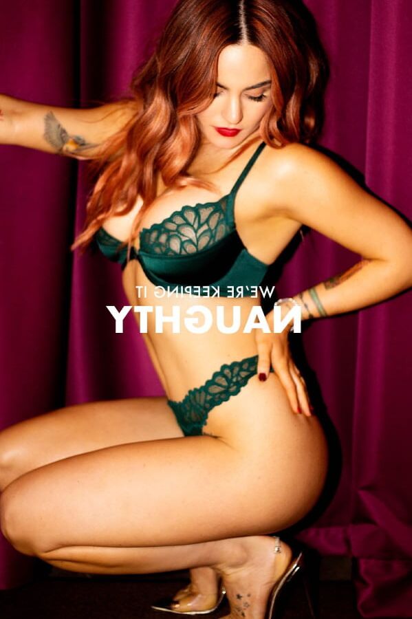 JoJo Lingerie ()