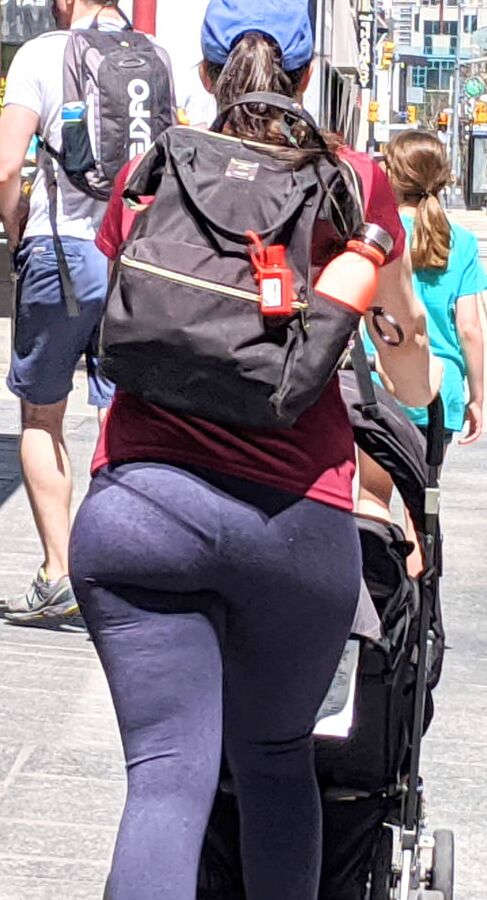 PAWG Mommy bubbles