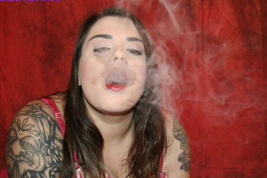 Smoking BBWs
