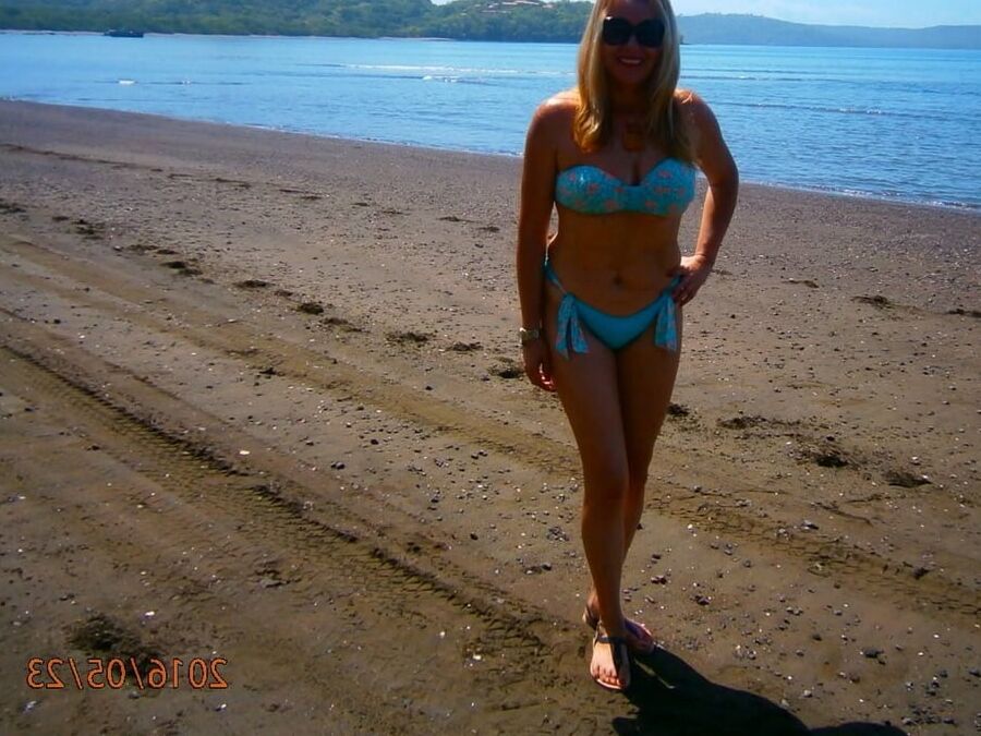 Milf latina with big boobs