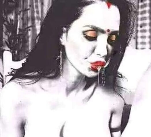 Sanskari aurtein bitch