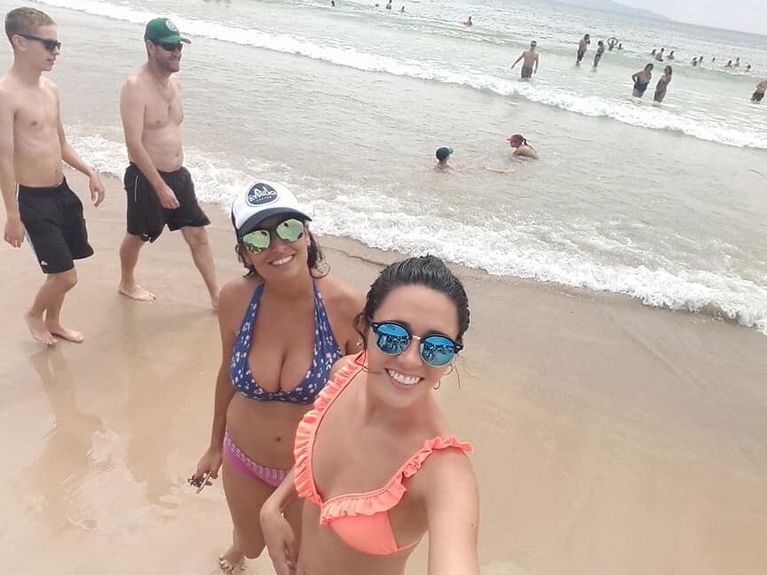 (ARG): Ale&;s little ass or Flavia&;s melons?