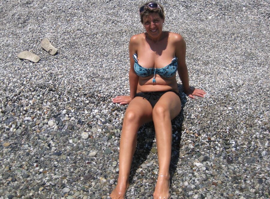 busty sonia top huge