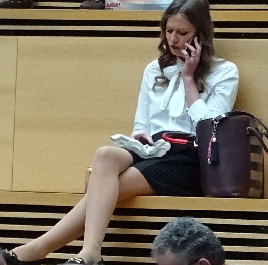 Exhibition Cunt in Pantyhose