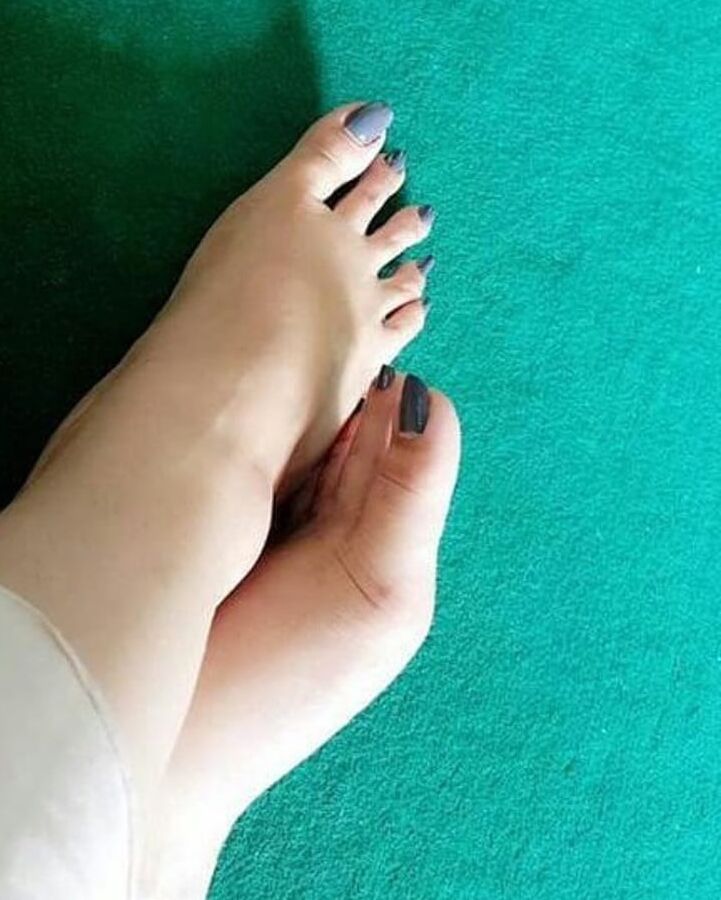 Gorgeous Indian feet