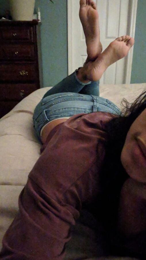 Foot bae Elli
