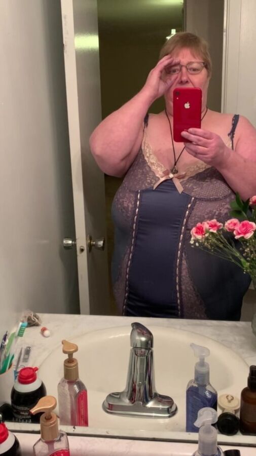 Hoodyman SSBBW . Fat pigs exposed more.