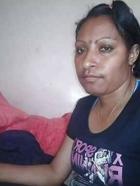 PNG Milf