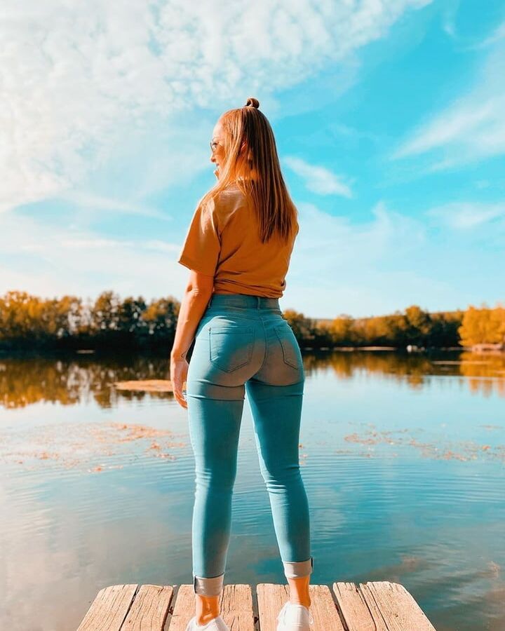 sexy tight jeans ass