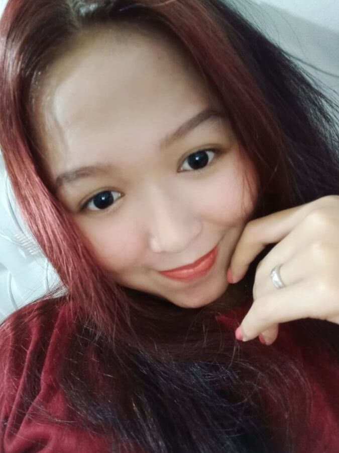Sexy slut (indonesian)