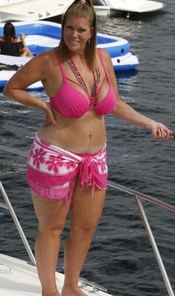 Busty Montana mature Kim