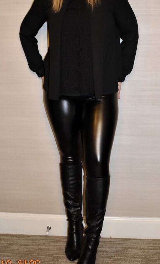 Leather leggings