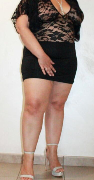 Snevla in black
