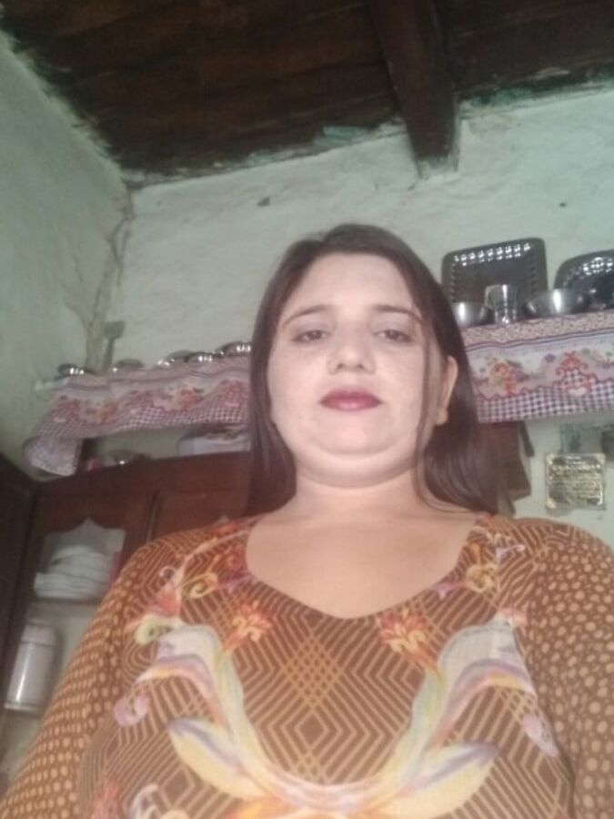 Sexy mature aunty