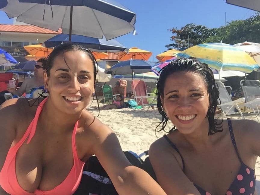 (ARG): Ale&;s little ass or Flavia&;s melons?