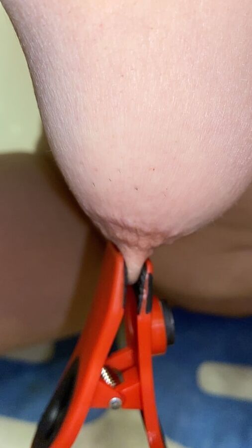 WHORE WOKE UP HORNY!!