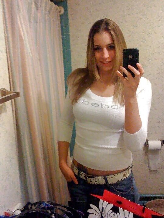 Exposed - Laura Shows off Incredible Body