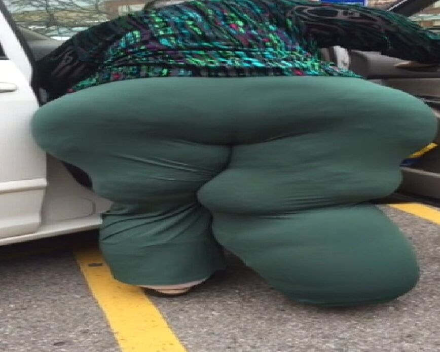 Obese SSBBW Granny