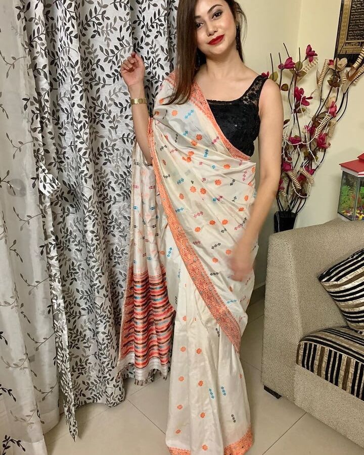 Sexy saree