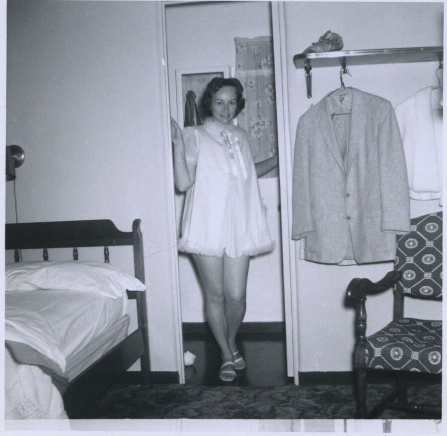 Vintage Sexual Ads and Pin Up Girls