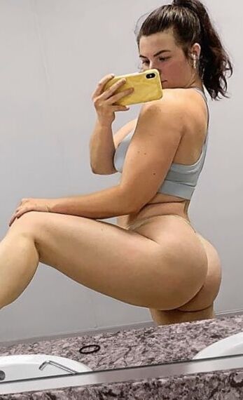 Hot Booty Milfs!