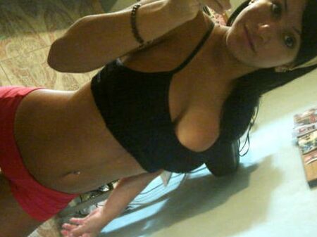 Linda chilena de ojos hermosos y de unas enormes tetas