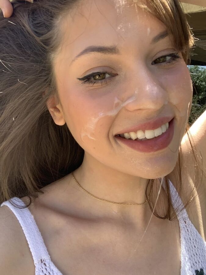 Cum selfies