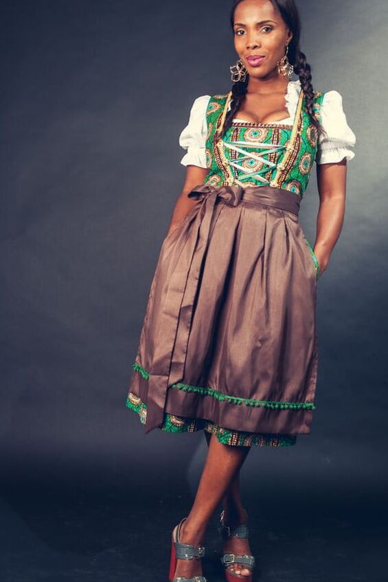 Black women in Dirndl