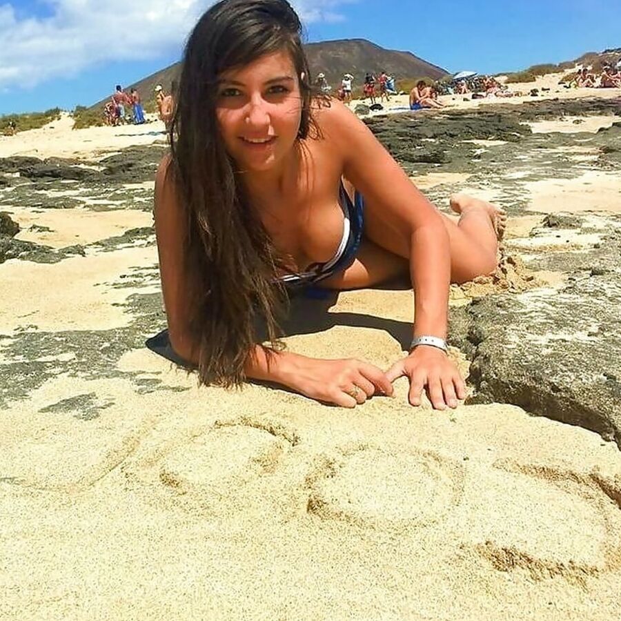 Sexy girlfriend loves camera