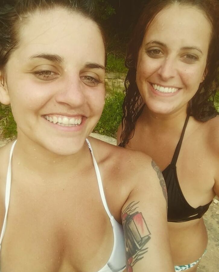 Non Nude College Girls