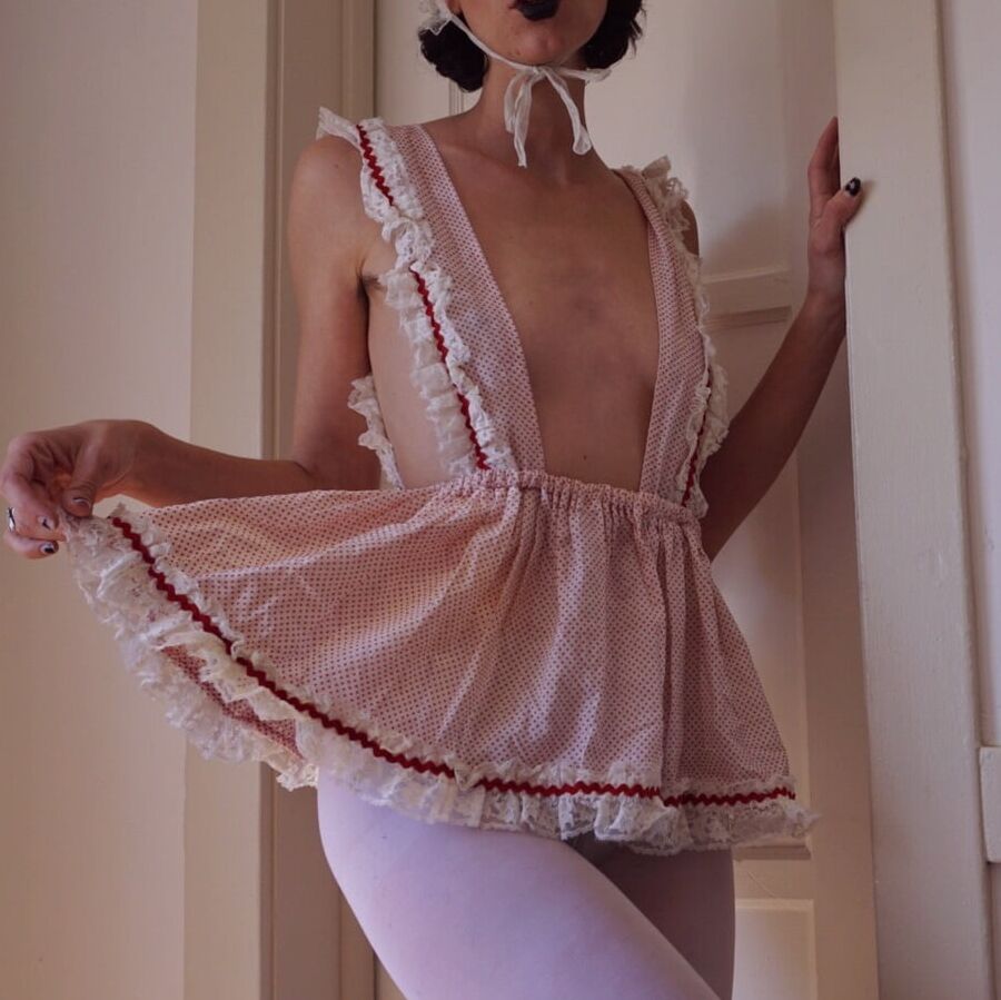 Modelling, selling clothes, natural pitted sexies