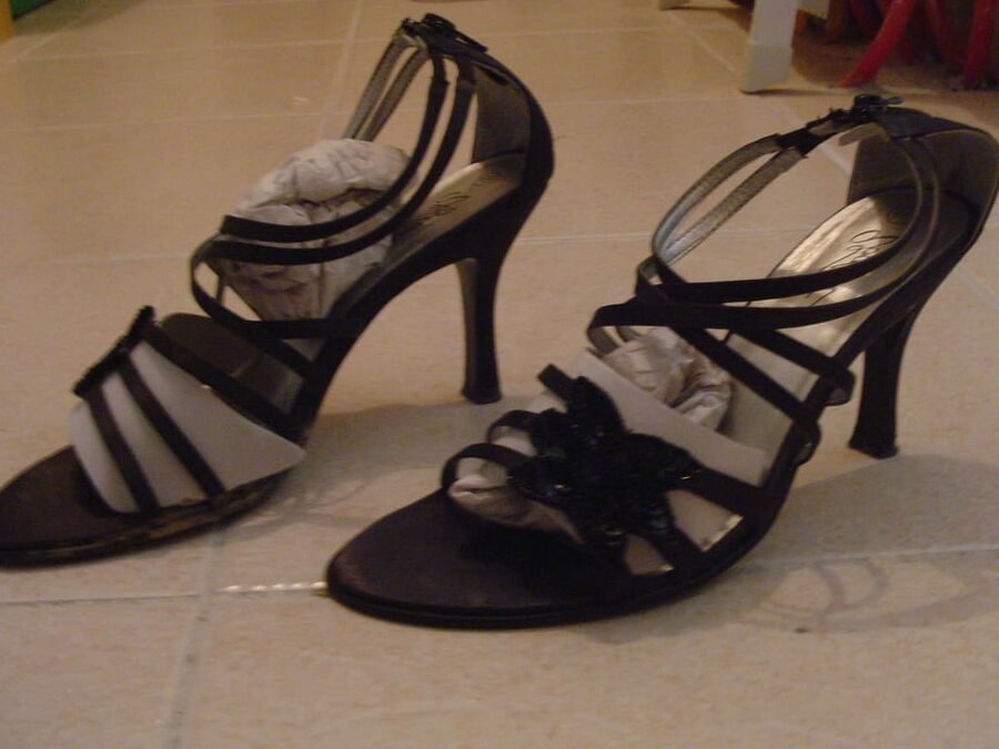Les chaussures de ma femme, lesquelles preferez-vous ?