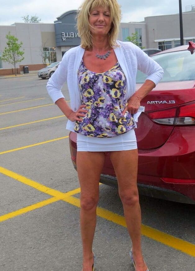 Mature Sexy Milf..