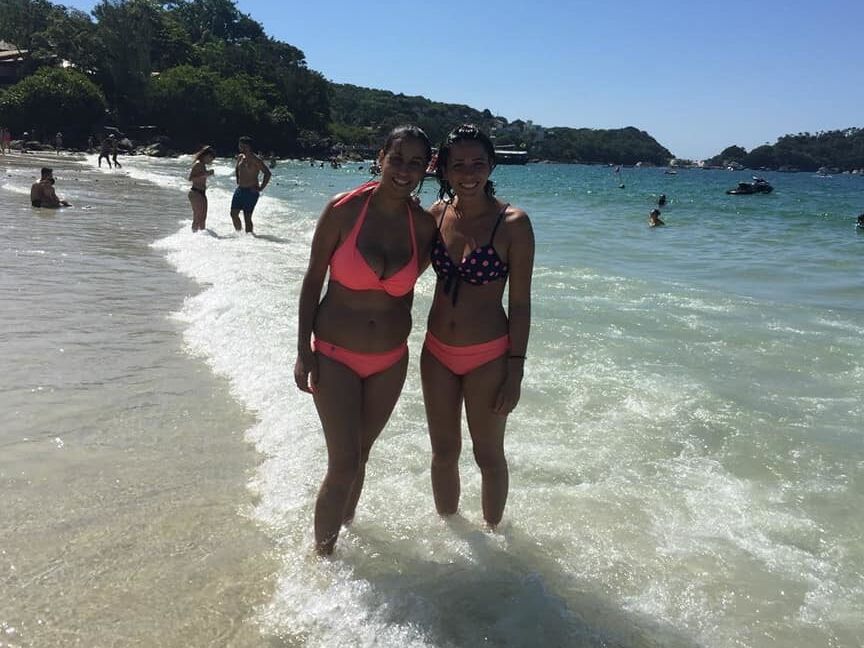 (ARG): Ale&;s little ass or Flavia&;s melons?