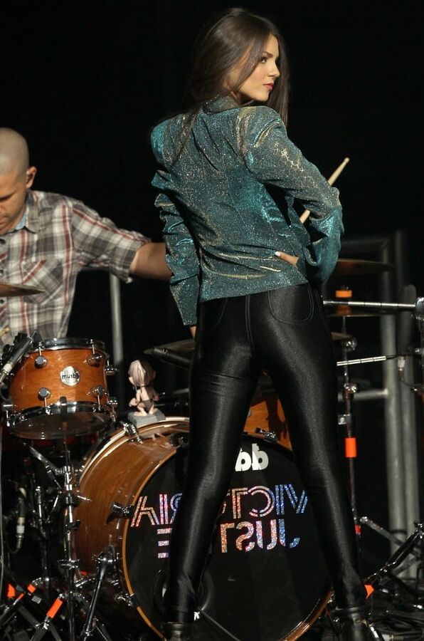victoria justice live