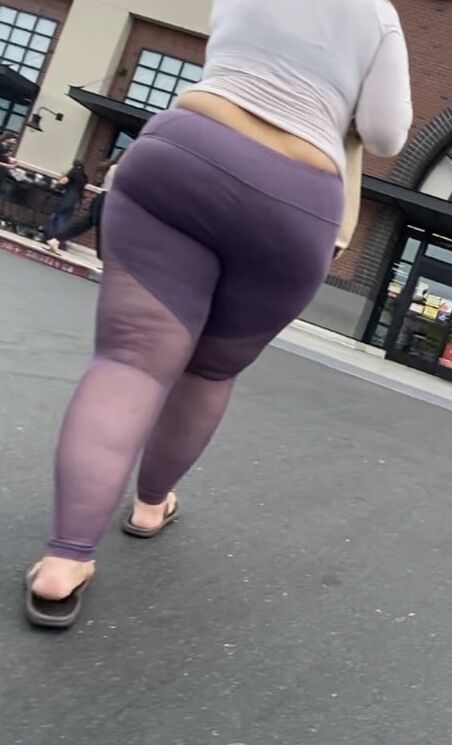 Random BBW and Pawg Asses Young and Mature Thick Milf Gilf