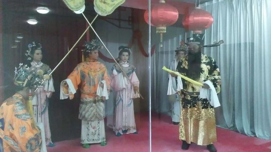 One Day Tour of Ba Kung Temple