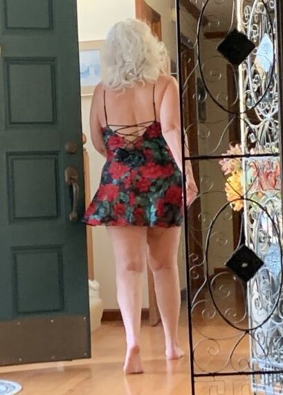 matures in floral lingerie