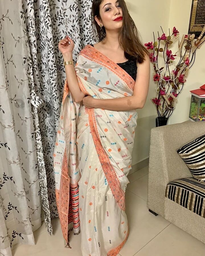 Sexy saree